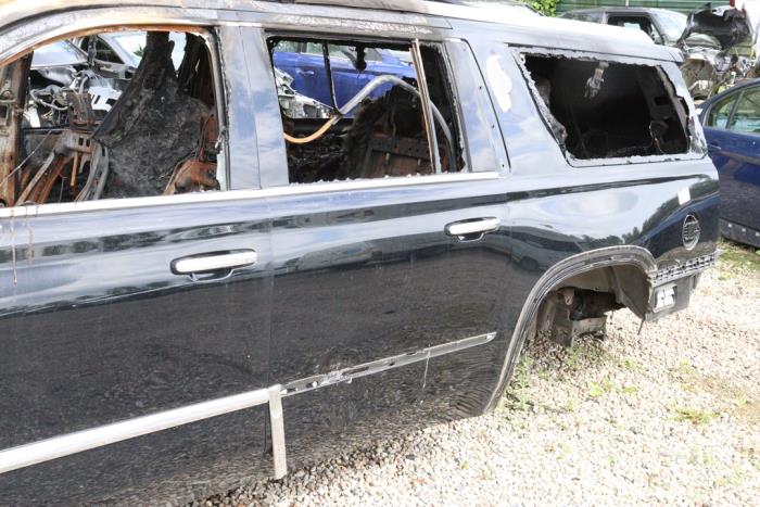 Cadillac Escalade 6.2 V8 4x4 Sloopvoertuig (2017, Zwart)