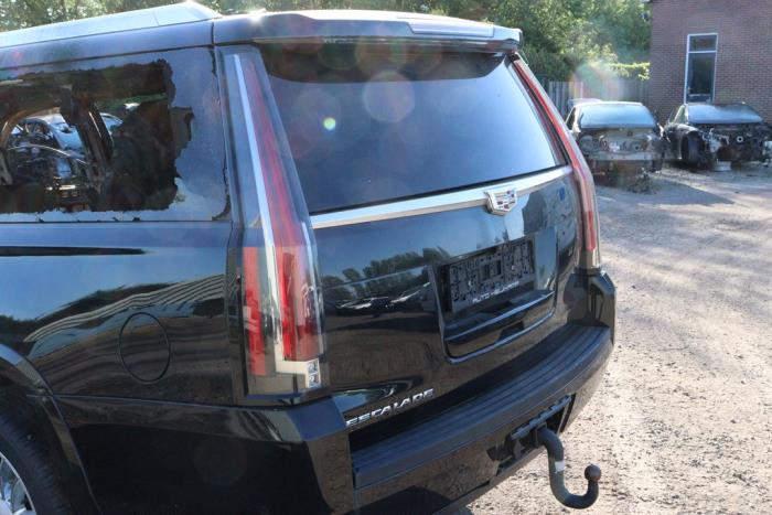 Cadillac Escalade 6.2 V8 4x4 Sloopvoertuig (2017, Zwart)
