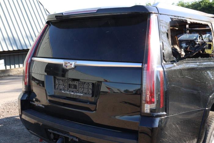 Cadillac Escalade 6.2 V8 4x4 Sloopvoertuig (2017, Zwart)