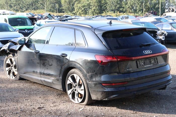 Audi e-tron 55 quattro Sloopvoertuig (2020, Zwart)
