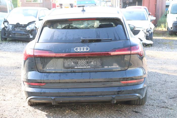 Audi e-tron 55 quattro Sloopvoertuig (2020, Zwart)