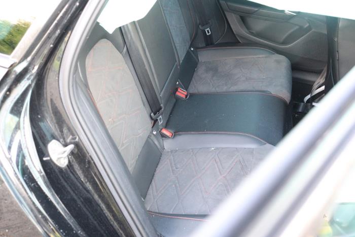 Seat Leon Sportstourer 1.5 eTSI 16V Sloopvoertuig (2021, Metallic, Zwart)