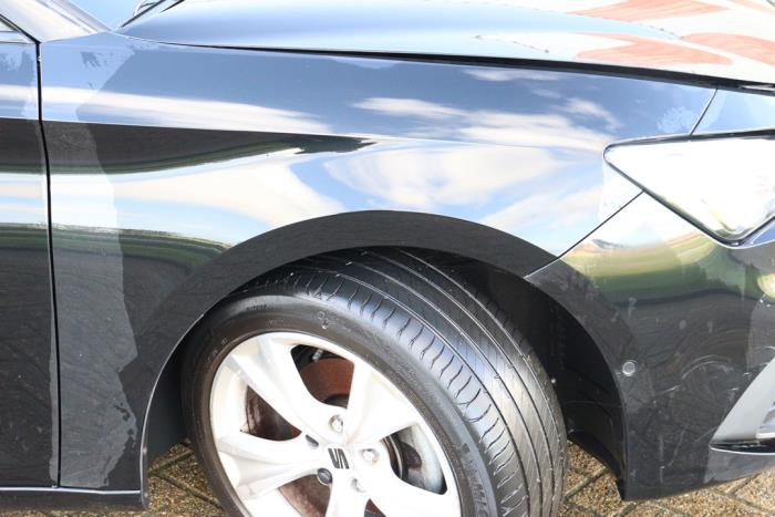 Seat Leon Sportstourer 1.5 eTSI 16V Sloopvoertuig (2021, Metallic, Zwart)