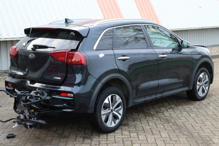 Kia Niro I E-Niro 64 kWh Sloopvoertuig (2020, Blauw)