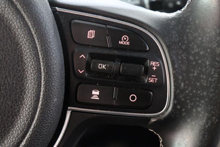 Kia Niro I E-Niro 64 kWh Sloopvoertuig (2020, Blauw)