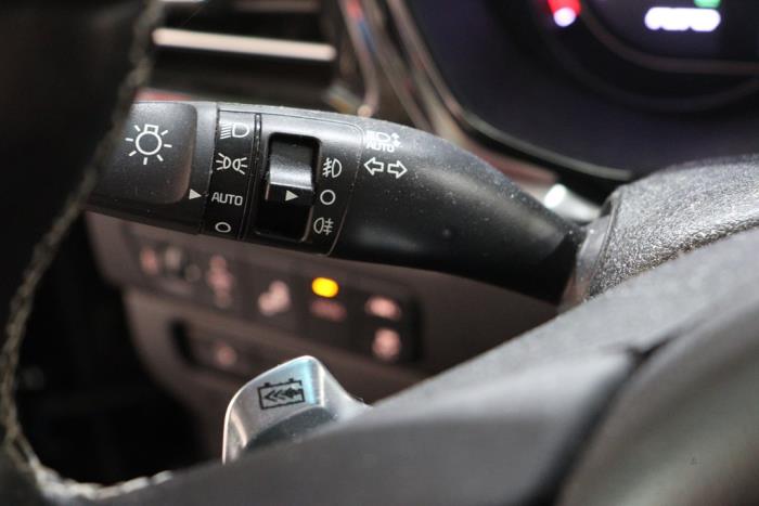 Kia Niro I E-Niro 64 kWh Sloopvoertuig (2020, Blauw)