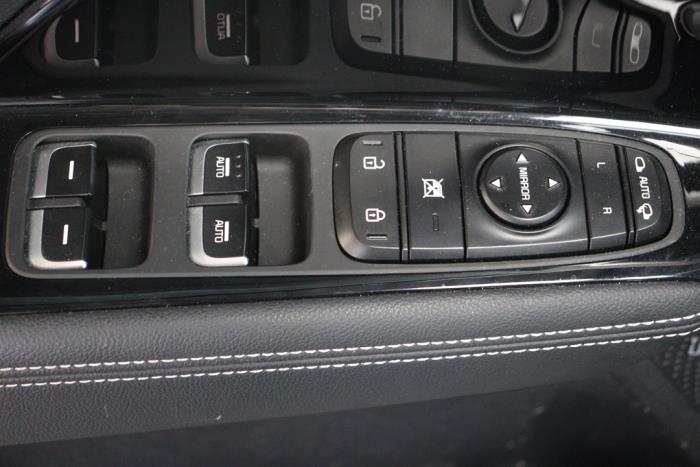 Kia Niro I E-Niro 64 kWh Sloopvoertuig (2020, Blauw)