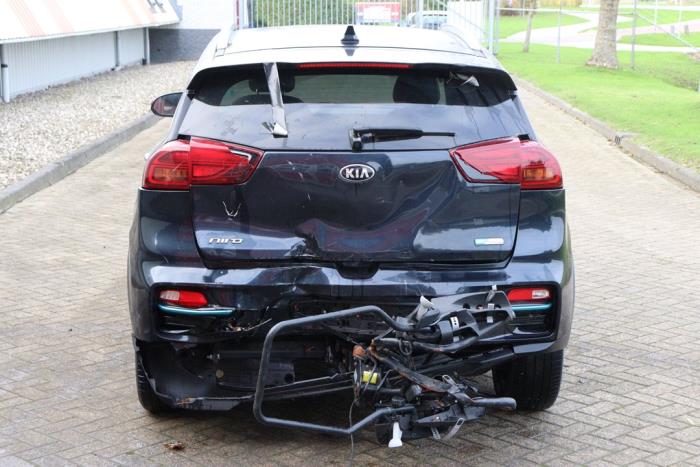 Kia Niro I E-Niro 64 kWh Sloopvoertuig (2020, Blauw)