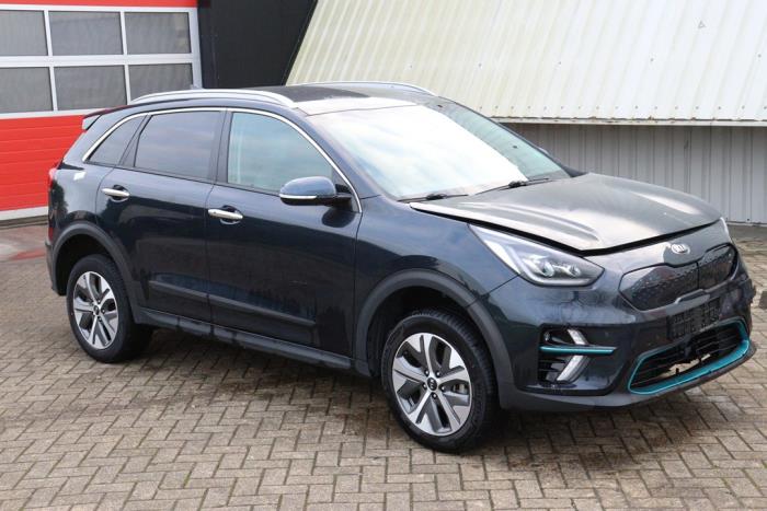 Kia Niro I E-Niro 64 kWh Sloopvoertuig (2020, Blauw)