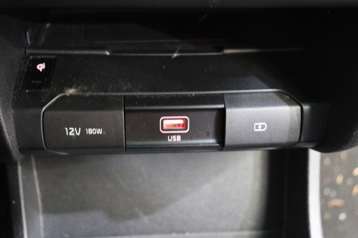 Kia Niro I E-Niro 64 kWh Sloopvoertuig (2020, Blauw)