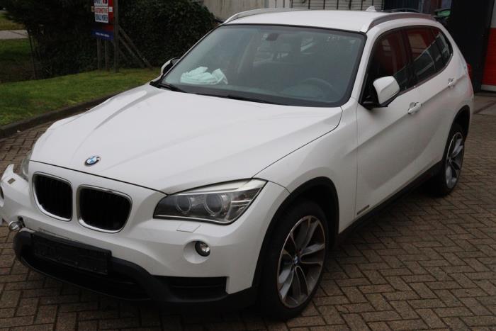 BMW X1 sDrive 20i 2.0 16V Twin Power Turbo Sloopvoertuig (2014, Wit)