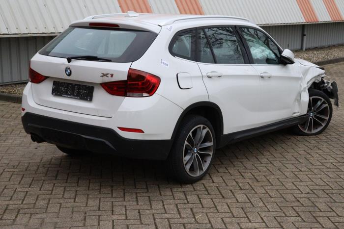 BMW X1 sDrive 20i 2.0 16V Twin Power Turbo Sloopvoertuig (2014, Wit)