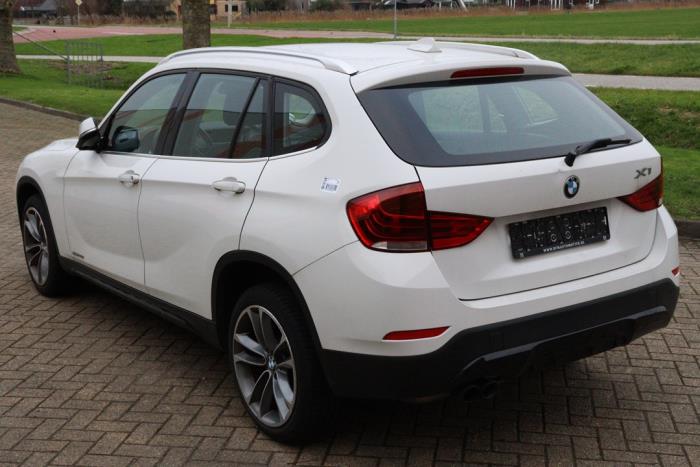 BMW X1 sDrive 20i 2.0 16V Twin Power Turbo Sloopvoertuig (2014, Wit)