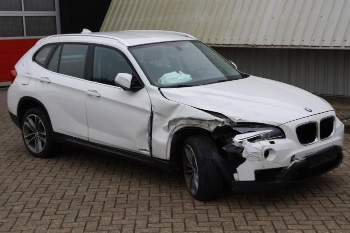 BMW X1 sDrive 20i 2.0 16V Twin Power Turbo Sloopvoertuig (2014, Wit)