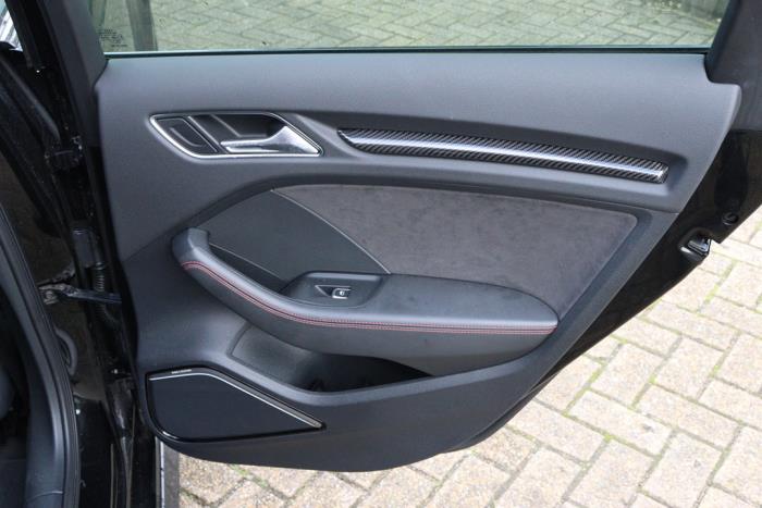 Audi RS 3 Sportback 2.5 TFSI 20V Quattro Performance Sloopvoertuig (2015, Metallic, Zwart)