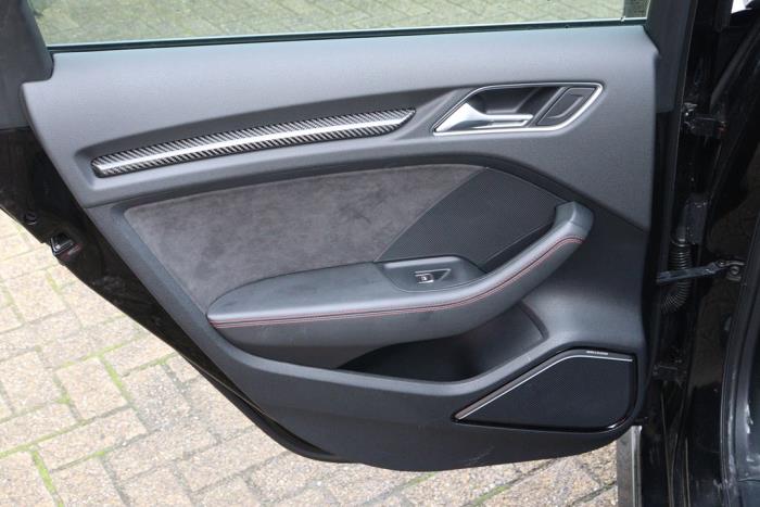 Audi RS 3 Sportback 2.5 TFSI 20V Quattro Performance Sloopvoertuig (2015, Metallic, Zwart)