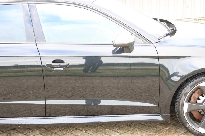 Audi RS 3 Sportback 2.5 TFSI 20V Quattro Performance Sloopvoertuig (2015, Metallic, Zwart)