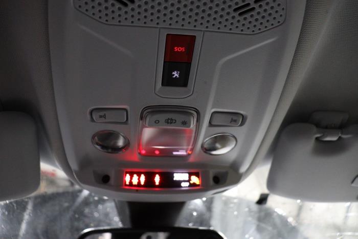 Peugeot 2008 e-2008 50 kWh Sloopvoertuig (2020, Zwart)