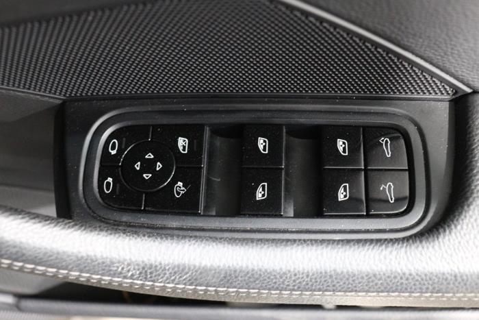 Porsche Panamera 3.0 V6 24V 4 Sloopvoertuig (2018, Metallic, Zwart)