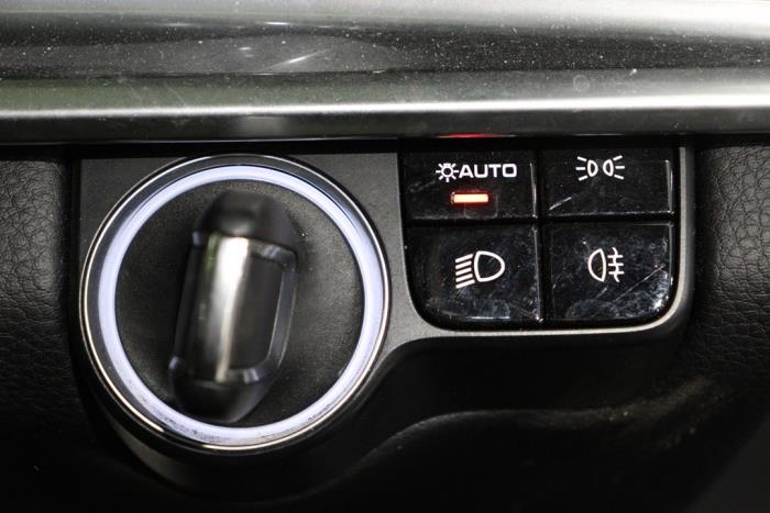 Porsche Panamera 3.0 V6 24V 4 Sloopvoertuig (2018, Metallic, Zwart)