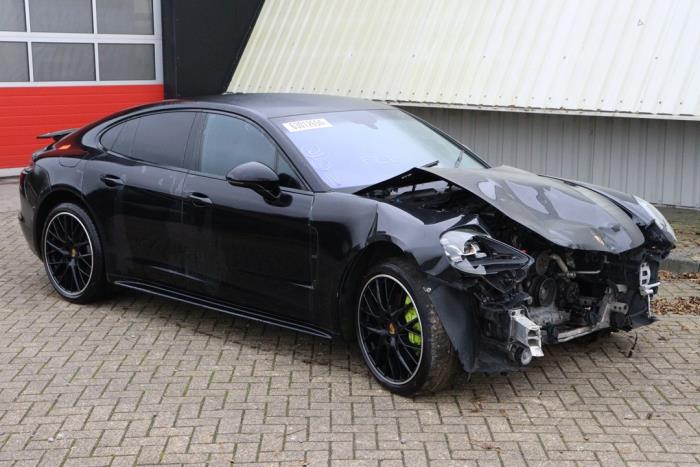 Porsche Panamera 3.0 V6 24V 4 Sloopvoertuig (2018, Metallic, Zwart)
