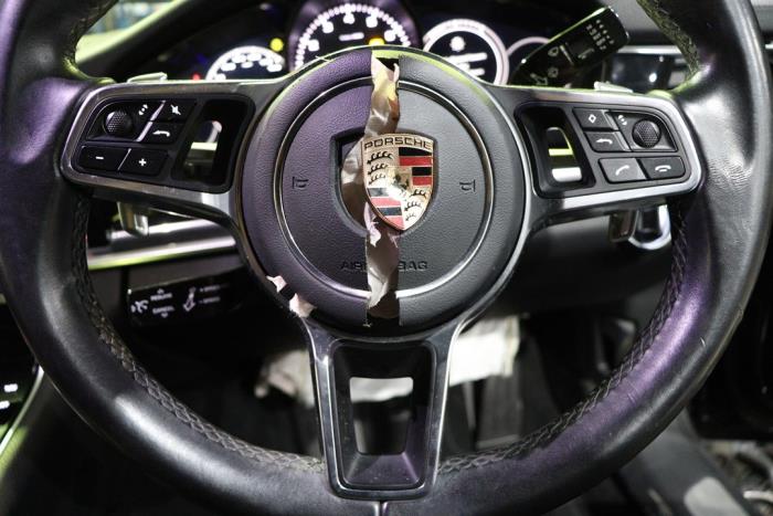 Porsche Panamera 3.0 V6 24V 4 Sloopvoertuig (2018, Metallic, Zwart)