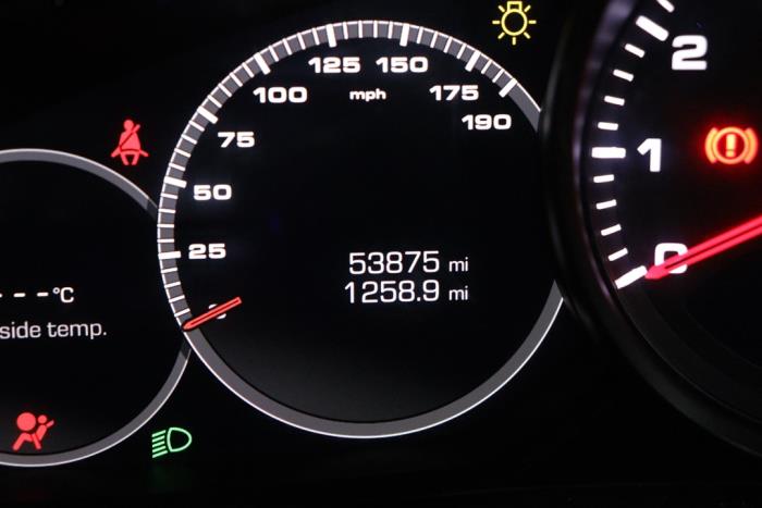 Porsche Panamera 3.0 V6 24V 4 Sloopvoertuig (2018, Metallic, Zwart)