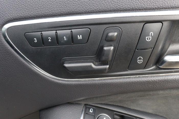 Mercedes A-Klasse AMG 2.0 A-45 AMG Turbo 16V 4-Matic Sloopvoertuig (2015, Metallic, Zilvergrijs, Grijs)