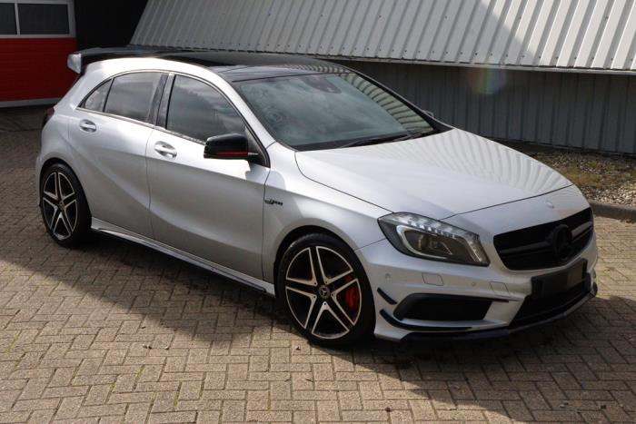 Mercedes A-Klasse AMG 2.0 A-45 AMG Turbo 16V 4-Matic Sloopvoertuig (2015, Metallic, Zilvergrijs, Grijs)