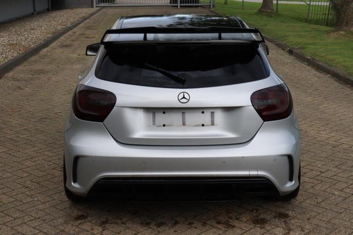 Mercedes A-Klasse AMG 2.0 A-45 AMG Turbo 16V 4-Matic Sloopvoertuig (2015, Metallic, Zilvergrijs, Grijs)