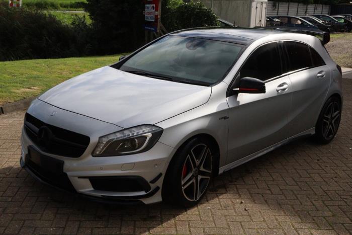 Mercedes A-Klasse AMG 2.0 A-45 AMG Turbo 16V 4-Matic Sloopvoertuig (2015, Metallic, Zilvergrijs, Grijs)
