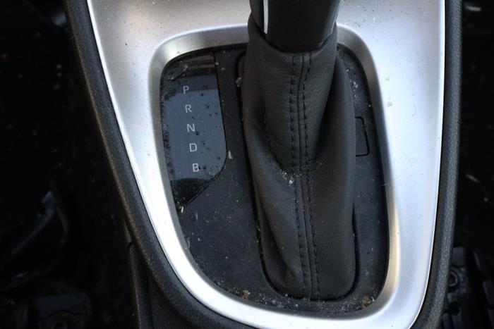 Toyota Yaris Cross 1.5 12V Hybrid 115 Sloopvoertuig (2022, Metallic, Zilvergrijs)