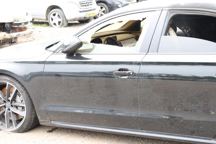 Audi S8 4.0 Plus V8 TFSI 32V Sloopvoertuig (2016, Zwart)