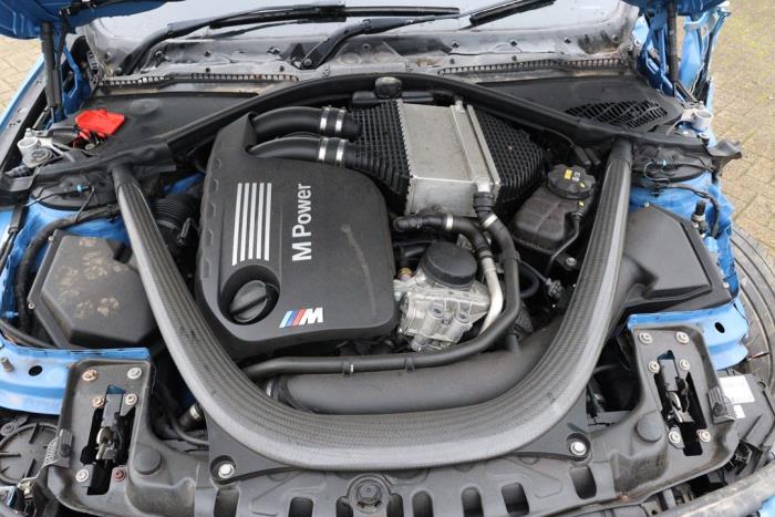 BMW M4 M4 3.0 24V TwinPower Turbo Sloopvoertuig (2015, Metallic, Blauw)