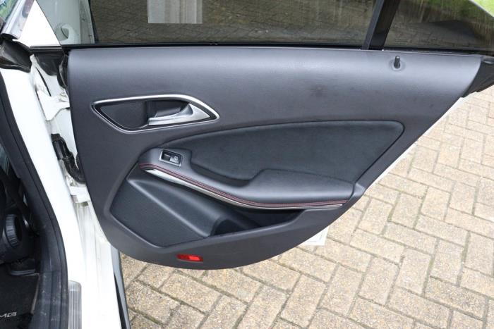 Mercedes CLA AMG 2.0 CLA-45 AMG Turbo 16V Sloopvoertuig (2013, Wit)