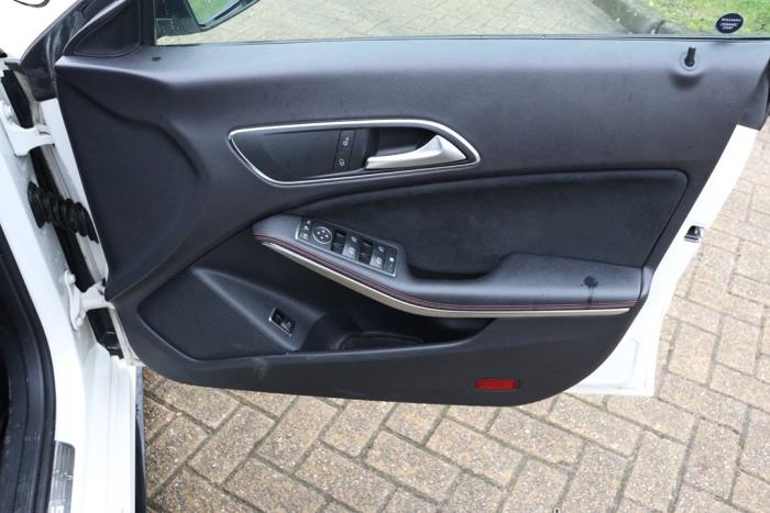 Mercedes CLA AMG 2.0 CLA-45 AMG Turbo 16V Sloopvoertuig (2013, Wit)