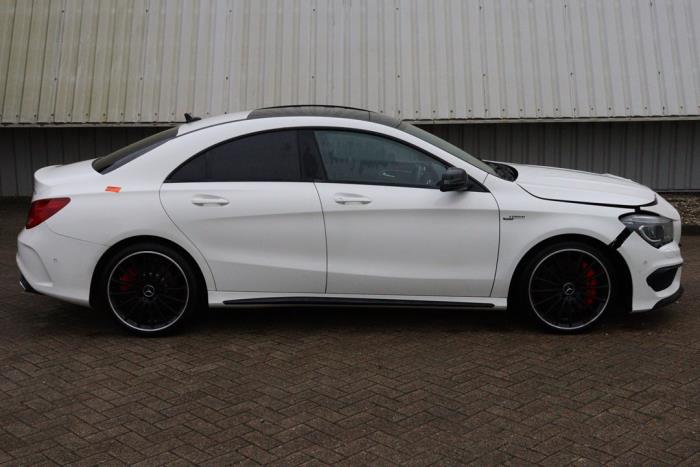 Mercedes CLA AMG 2.0 CLA-45 AMG Turbo 16V Sloopvoertuig (2013, Wit)