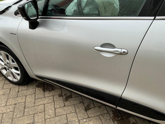 Renault Clio IV 0.9 Energy TCE 90 12V Sloopvoertuig (2019, Metallic, Zilvergrijs, Zilver)