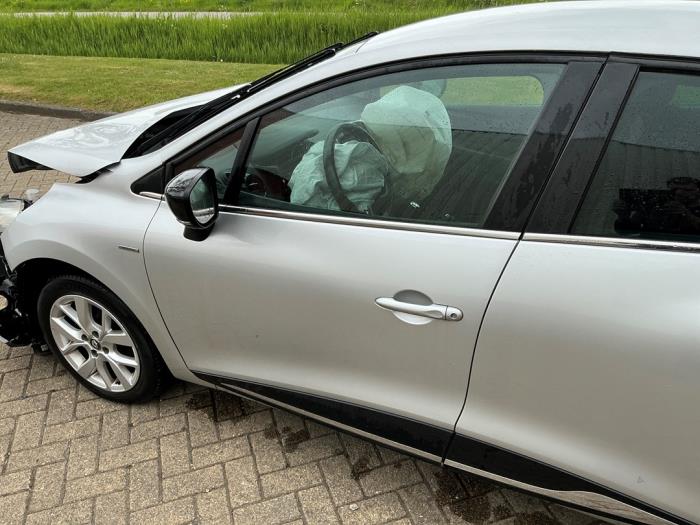 Renault Clio IV 0.9 Energy TCE 90 12V Sloopvoertuig (2019, Metallic, Zilvergrijs, Zilver)