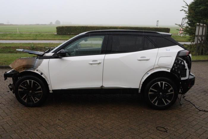 Peugeot 2008 1.2 VTi 12V PureTech 100 Sloopvoertuig (2020, Wit)