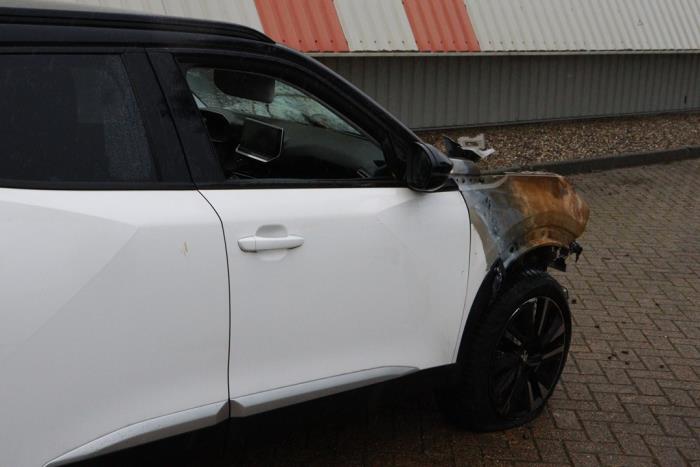 Peugeot 2008 1.2 VTi 12V PureTech 100 Sloopvoertuig (2020, Wit)