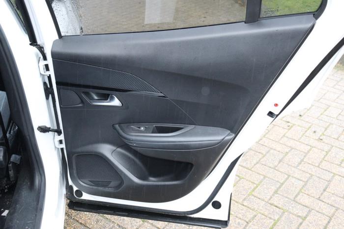 Peugeot 2008 1.2 VTi 12V PureTech 100 Sloopvoertuig (2020, Wit)