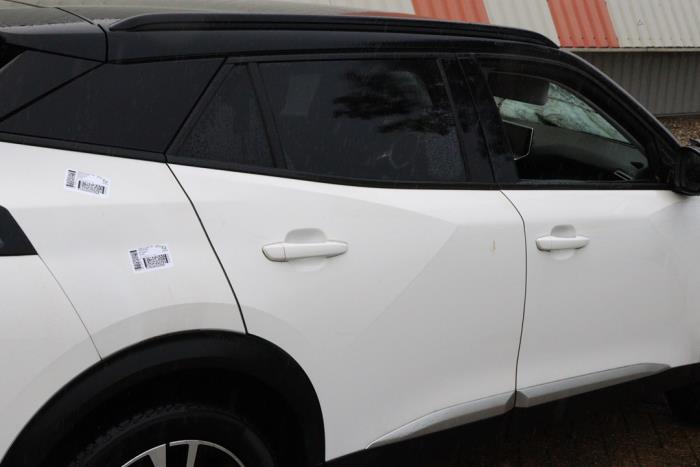 Peugeot 2008 1.2 VTi 12V PureTech 100 Sloopvoertuig (2020, Wit)