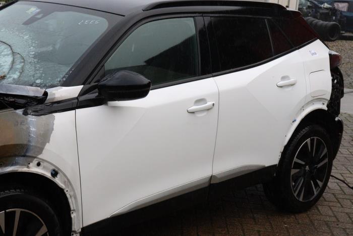 Peugeot 2008 1.2 VTi 12V PureTech 100 Sloopvoertuig (2020, Wit)