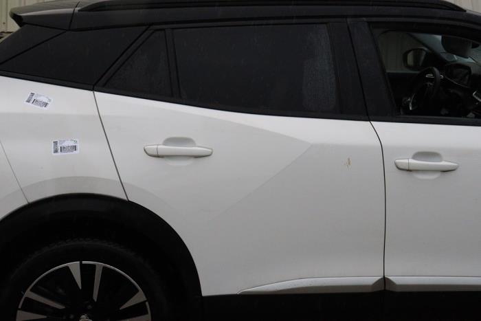 Peugeot 2008 1.2 VTi 12V PureTech 100 Sloopvoertuig (2020, Wit)