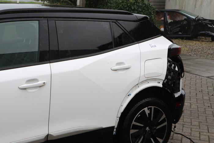 Peugeot 2008 1.2 VTi 12V PureTech 100 Sloopvoertuig (2020, Wit)