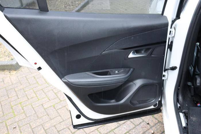 Peugeot 2008 1.2 VTi 12V PureTech 100 Sloopvoertuig (2020, Wit)