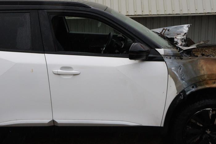 Peugeot 2008 1.2 VTi 12V PureTech 100 Sloopvoertuig (2020, Wit)