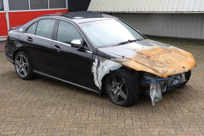 Mercedes C-Klasse AMG 6.2 C-63 AMG V8 32V Sloopvoertuig (2009, Metallic, Zwart)