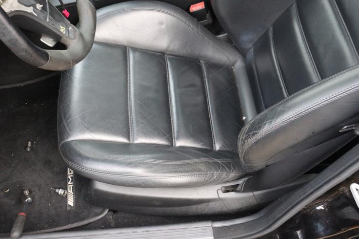 Mercedes C-Klasse AMG 6.2 C-63 AMG V8 32V Sloopvoertuig (2009, Metallic, Zwart)